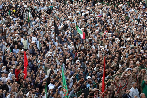 تصاویر/ تشییع باشکوه پیکر مطهر شهدای حمله تروریستی رژیم صهیونیستی در قم