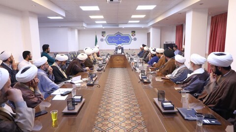 جلسه بصیرت افزایی با ارائه حجت‌الاسلام والمسلمین سعادتمند و حضور کادر مدارس علمیه یزد