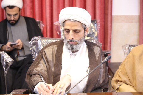 جلسه بصیرت افزایی با ارائه حجت‌الاسلام والمسلمین سعادتمند و حضور کادر مدارس علمیه یزد