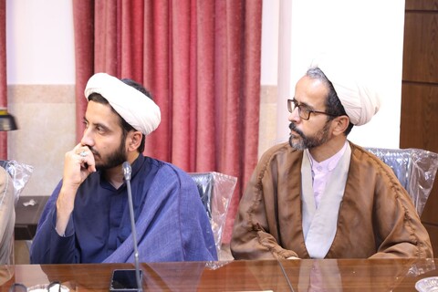 جلسه بصیرت افزایی با ارائه حجت‌الاسلام والمسلمین سعادتمند و حضور کادر مدارس علمیه یزد