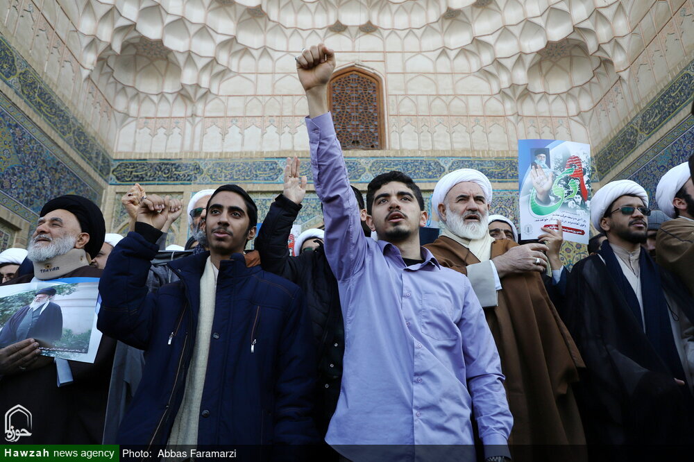 Mass Gathering of Seminarians in Qom to Condemn Zionist Crimes and Support Iranian Armed Forces