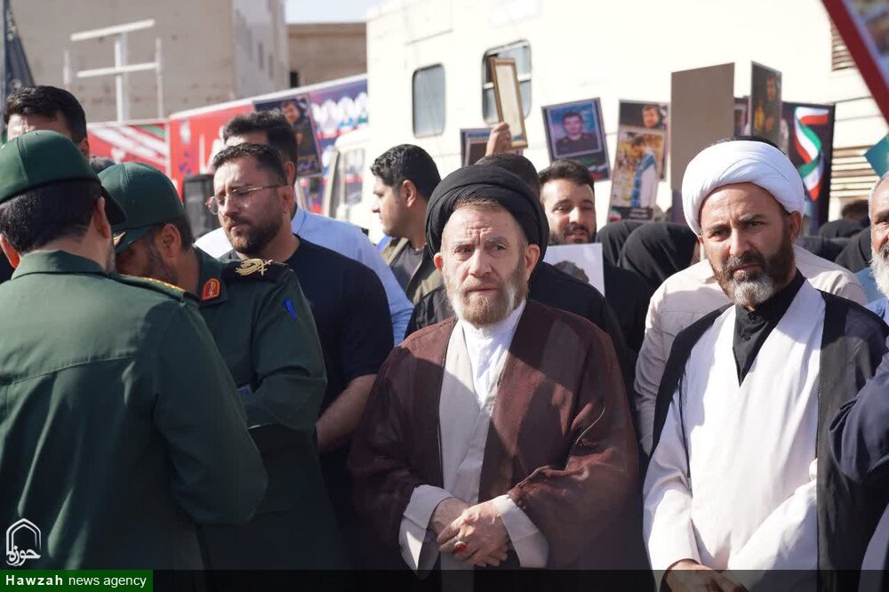 مردم راه پرافتخار شهدا را ادامه خواهند داد