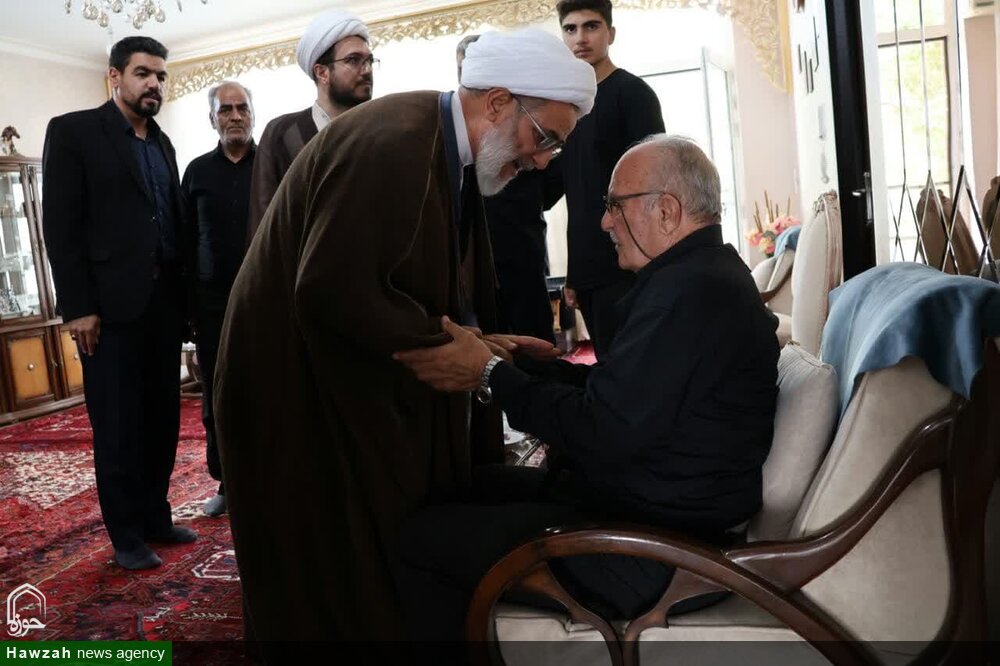 تصاویر/ دیدار امام جمعه مرند با خانواده شهید«حلمی»