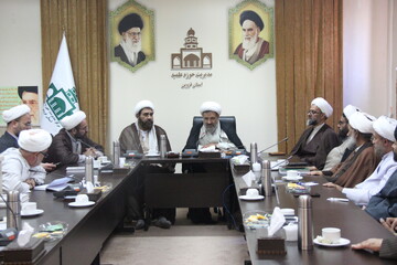 تصاویر / نشست بصیرتی در حوزه علمیه استان قزوین