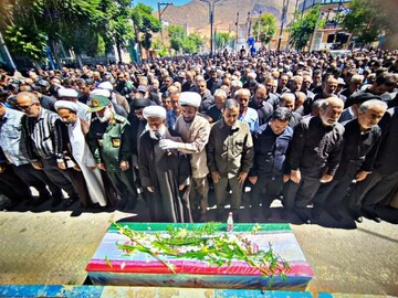 فیلم| بدرقه شهید ولی الله طاهری در شازند