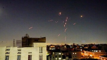 پدافند زنجان صدها ریزپرنده را طی چند روز گذشته سرنگون کرد