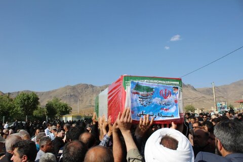 تصاویر/آیین تشییع شهید مهندس علیرضا زینلی و دو فرزندشهیدش در تفرش