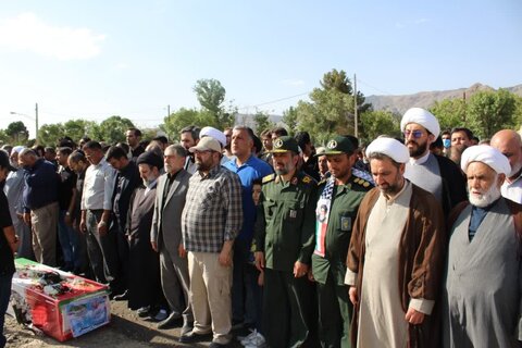 تصاویر/آیین تشییع شهید مهندس علیرضا زینلی و دو فرزندشهیدش در تفرش