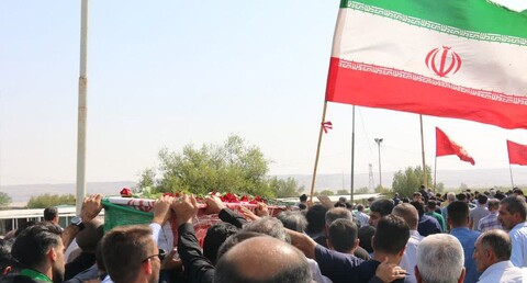 تصاویر/مراسم خاکسپاری شهید والامقام سرگرد پاسدار وحید دالوند