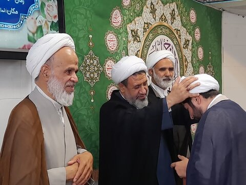 تجمع طلاب و اساتید در حمایت از انتقام سخت به همراه مراسم عمامه‌گذاری طلاب