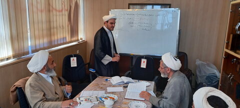 تصاویر/ برگزاری آزمون اخذ مجوز استادی برای نخستین بار در کاشان