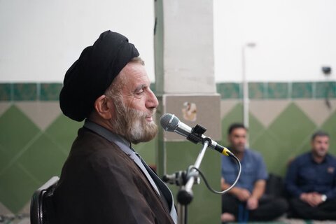 تصاویر برگزاری جلسه تبیینی رویداد های اخیر با حضور نماینده ولی فقیه در لرستان
