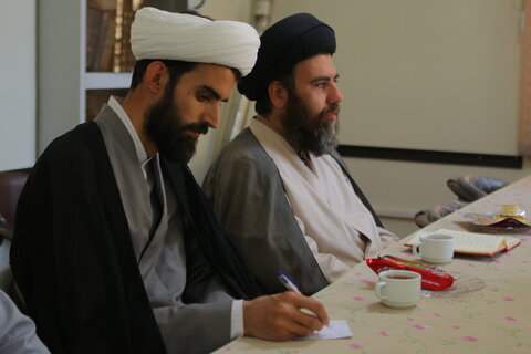 جلسه قرارگاه جهادی تبیینی شهید حاجی زاده