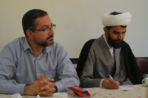 جلسه قرارگاه جهادی تبیینی شهید حاجی زاده