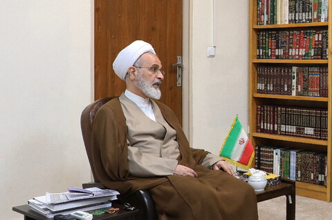 تصاویر/ دیدار مدیرکل فرهنگ و ارشاد اسلامی استان قم  با آیت الله اعرافی