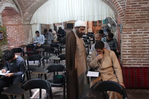 تصاویر / بازدید مدیر حوزه علمیه استان  قزوین از نحوه برگزاری  امتحانات حوزه علمیه قزوین