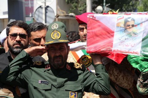 تصاویر| تشییع پیکر قهرمانان وطن در زنجان