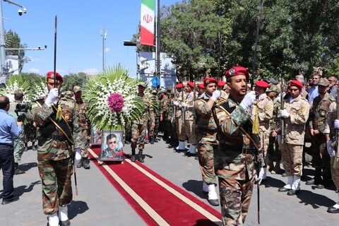 تصاویر| تشییع پیکر قهرمانان وطن در زنجان