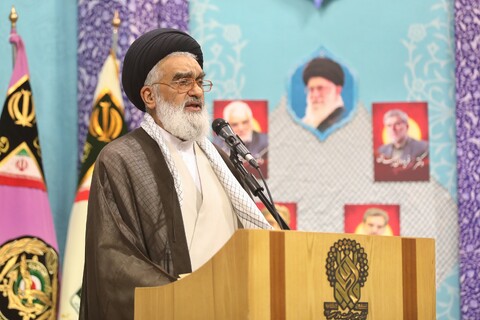 تصاویر/ اجتماع بزرگ فدائیان ولایت با حضور طلاب، روحانیون و مردم انقلابی قم در پاسخ به جسارت وقیحانه‌ی دشمنان به ساحت ولایت فقیه