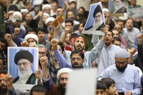 تصاویر/ اجتماع بزرگ فدائیان ولایت با حضور طلاب، روحانیون و مردم انقلابی قم در پاسخ به جسارت وقیحانه‌ی دشمنان به ساحت ولایت فقیه