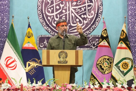 تصاویر/ اجتماع بزرگ فدائیان ولایت با حضور طلاب، روحانیون و مردم انقلابی قم در پاسخ به جسارت وقیحانه‌ی دشمنان به ساحت ولایت فقیه