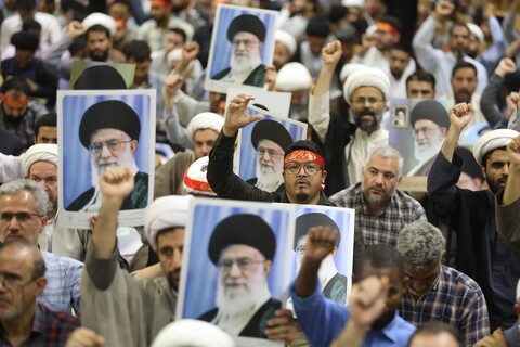 تصاویر/ اجتماع بزرگ فدائیان ولایت با حضور طلاب، روحانیون و مردم انقلابی قم در پاسخ به جسارت وقیحانه‌ی دشمنان به ساحت ولایت فقیه