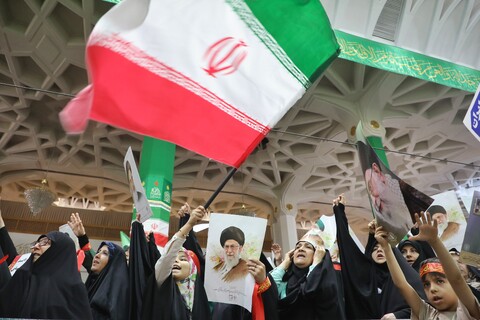 تصاویر/ اجتماع بزرگ فدائیان ولایت با حضور طلاب، روحانیون و مردم انقلابی قم در پاسخ به جسارت وقیحانه‌ی دشمنان به ساحت ولایت فقیه