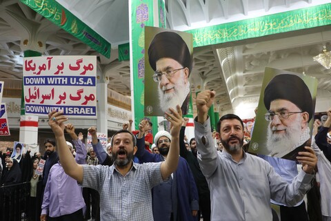 تصاویر/ اجتماع بزرگ فدائیان ولایت با حضور طلاب، روحانیون و مردم انقلابی قم در پاسخ به جسارت وقیحانه‌ی دشمنان به ساحت ولایت فقیه