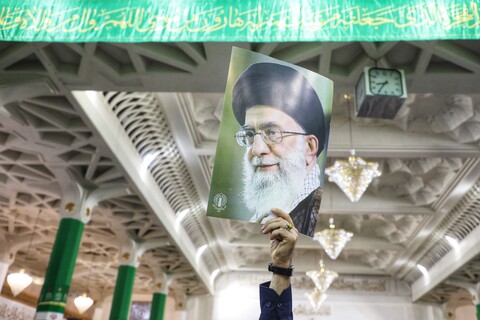 تصاویر/ اجتماع بزرگ فدائیان ولایت با حضور طلاب، روحانیون و مردم انقلابی قم در پاسخ به جسارت وقیحانه‌ی دشمنان به ساحت ولایت فقیه