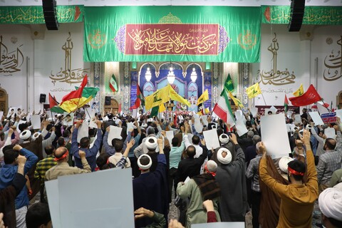 تصاویر/ اجتماع بزرگ فدائیان ولایت با حضور طلاب، روحانیون و مردم انقلابی قم در پاسخ به جسارت وقیحانه‌ی دشمنان به ساحت ولایت فقیه