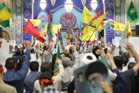 تصاویر/ اجتماع بزرگ فدائیان ولایت با حضور طلاب، روحانیون و مردم انقلابی قم در پاسخ به جسارت وقیحانه‌ی دشمنان به ساحت ولایت فقیه