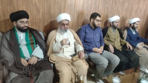 تصاویر نشست هم اندیشی ائمه جماعت اليگودرز با محوریت نبرد کنونی