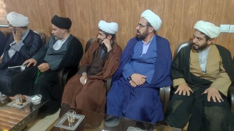 تصاویر نشست هم اندیشی ائمه جماعت اليگودرز با محوریت نبرد کنونی