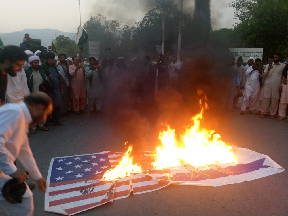 برگزاری راهپیمایی باشکوه «مرگ بر اسرائیل» در حمایت از ایران در اسلامآباد پاکستان