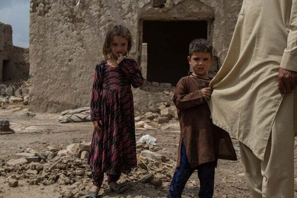 رفتار با کودکان و نوجوانان در زمان جنگ چگونه باید باشد؟