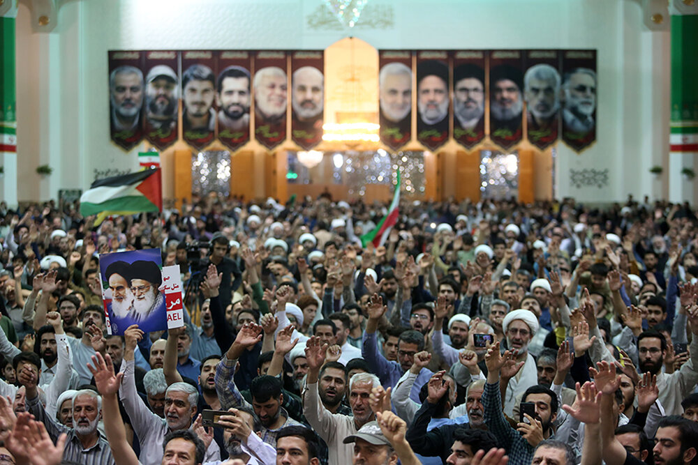 اجتماع «فدائیان ولایت، مدافعان وطن» در حرم حضرت معصومه(س) برگزار می‌شود