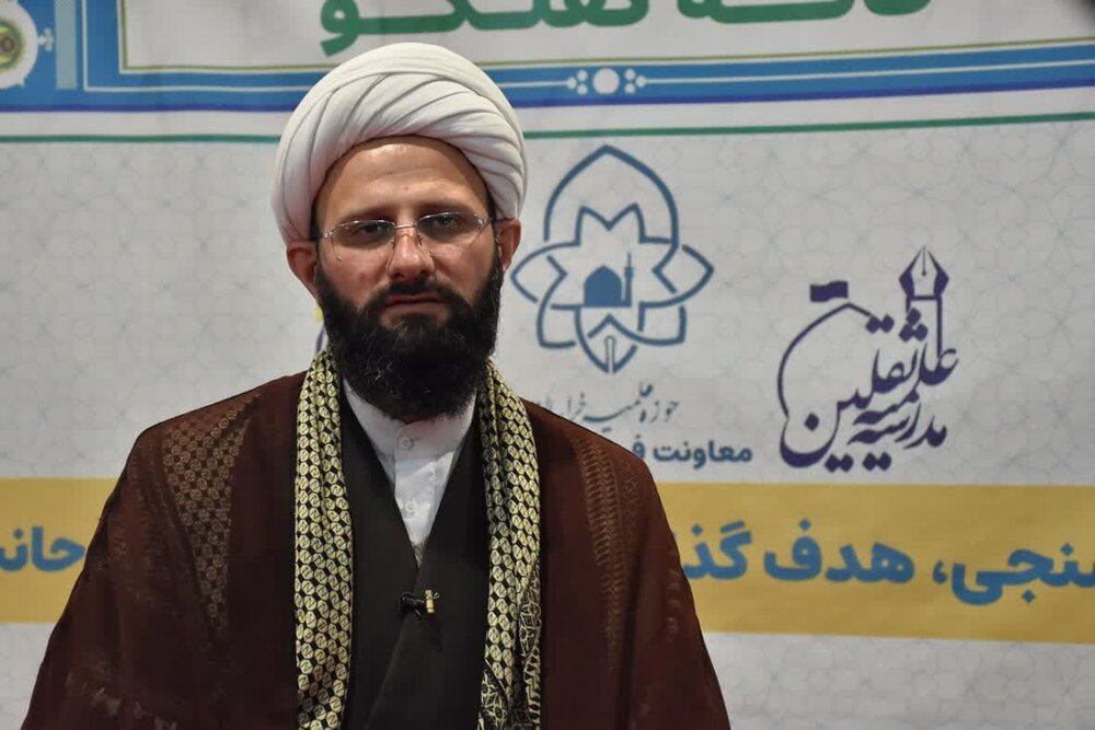 ولایتمداری؛ رمز پیروزی امت اسلام/ رسالت طلاب و روحانیت، جهاد تبیین و روشنگری است