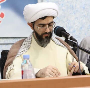 هزینه گزافه‌گویی‌ها دشمن علیه رهبری انقلاب را افزایش دهیم