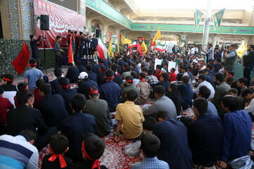 فیلم | تصاویری از اجتماع بزرگ نوجوانان فاطمی در حرم حضرت معصومه(س)