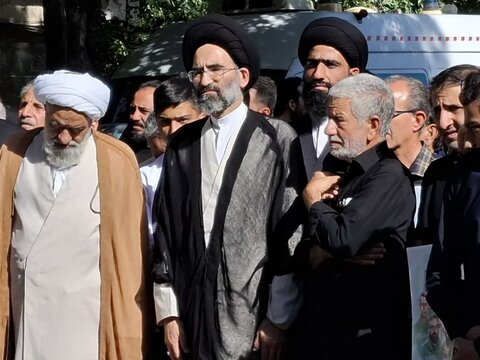 تصاویر/مراسم تشییع خودرویی شهدای مبارزه با اسرائیل در کاشان