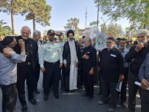 تصاویر/مراسم تشییع خودرویی شهدای مبارزه با اسرائیل در کاشان