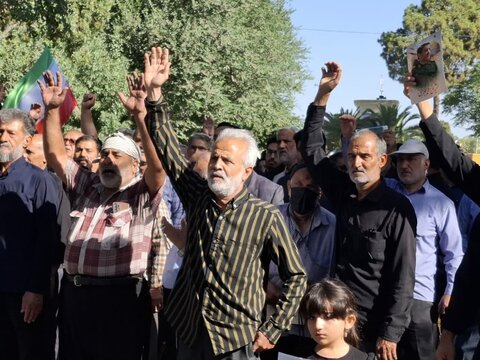 تصاویر/مراسم تشییع خودرویی شهدای مبارزه با اسرائیل در کاشان