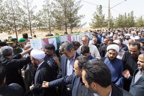 مراسم تشییع و نماز بر پیکر شهید هسته ای دکتر مطلبی زاده