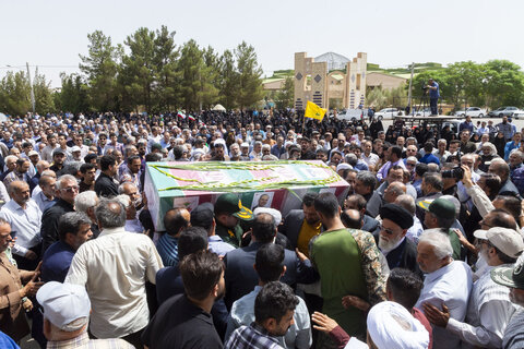 مراسم تشییع و نماز بر پیکر شهید هسته ای دکتر مطلبی زاده