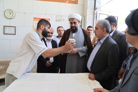 تصاویر / حضور امام جمعه همدان در بازار