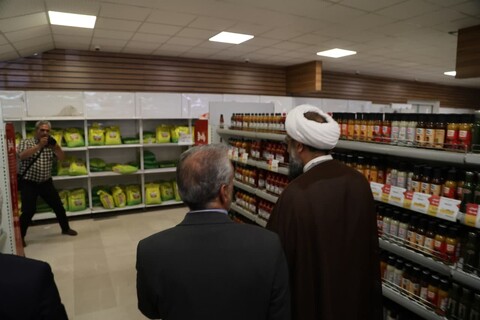 تصاویر / حضور امام جمعه همدان در بازار