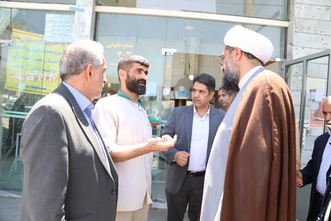 تصاویر / حضور امام جمعه همدان در بازار