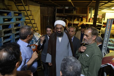 تصاویر / حضور امام جمعه همدان در بازار