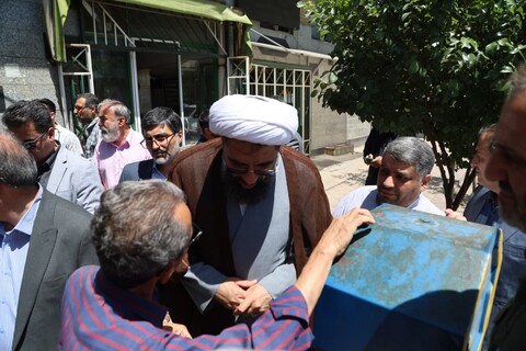 تصاویر / حضور امام جمعه همدان در بازار