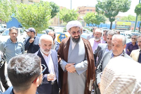 تصاویر / حضور امام جمعه همدان در بازار